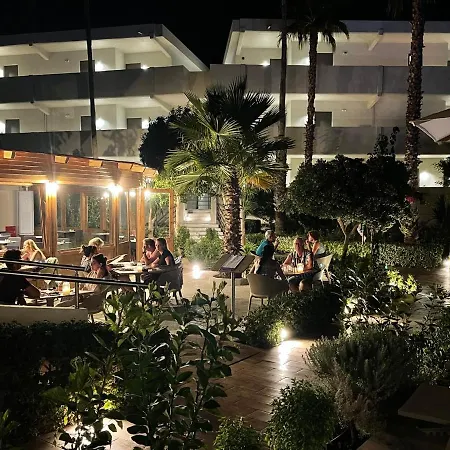 Dream - Adults Only 4*