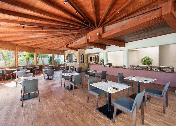 Dream - Adults Only 4*